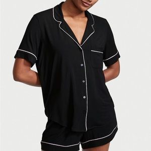 ** SOLD ** Victoria’s Secret Pajama Set